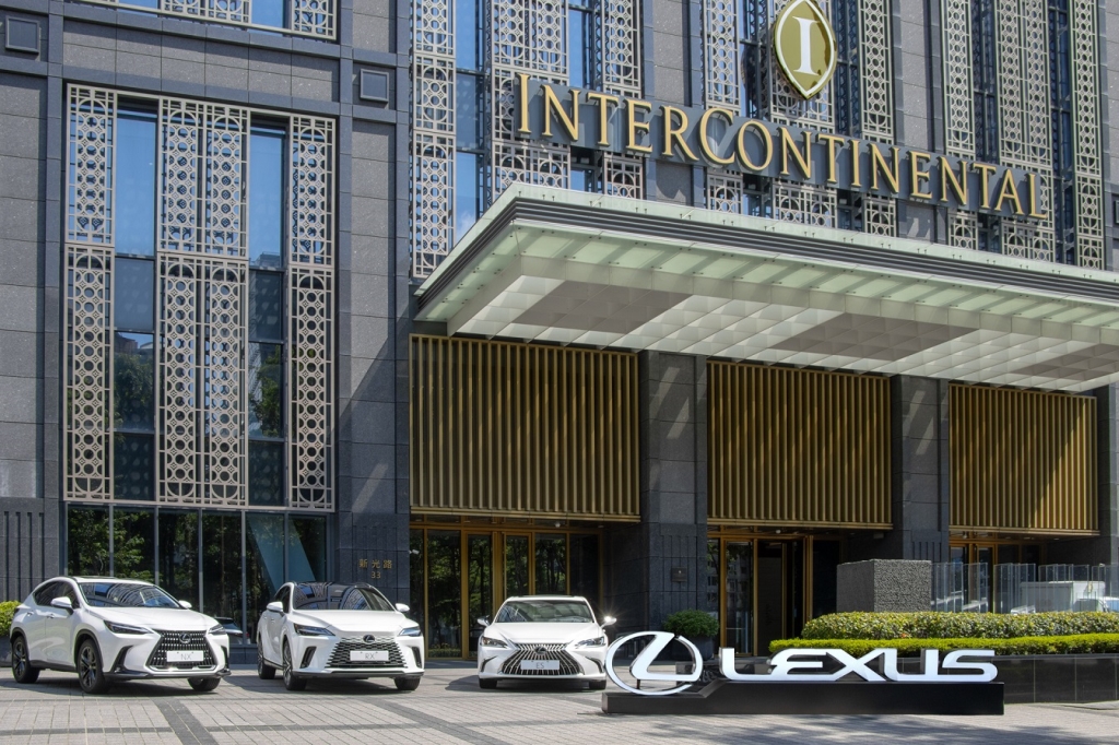 LEXUS攜手高雄洲際酒店  推出8月限定試駕住房專案